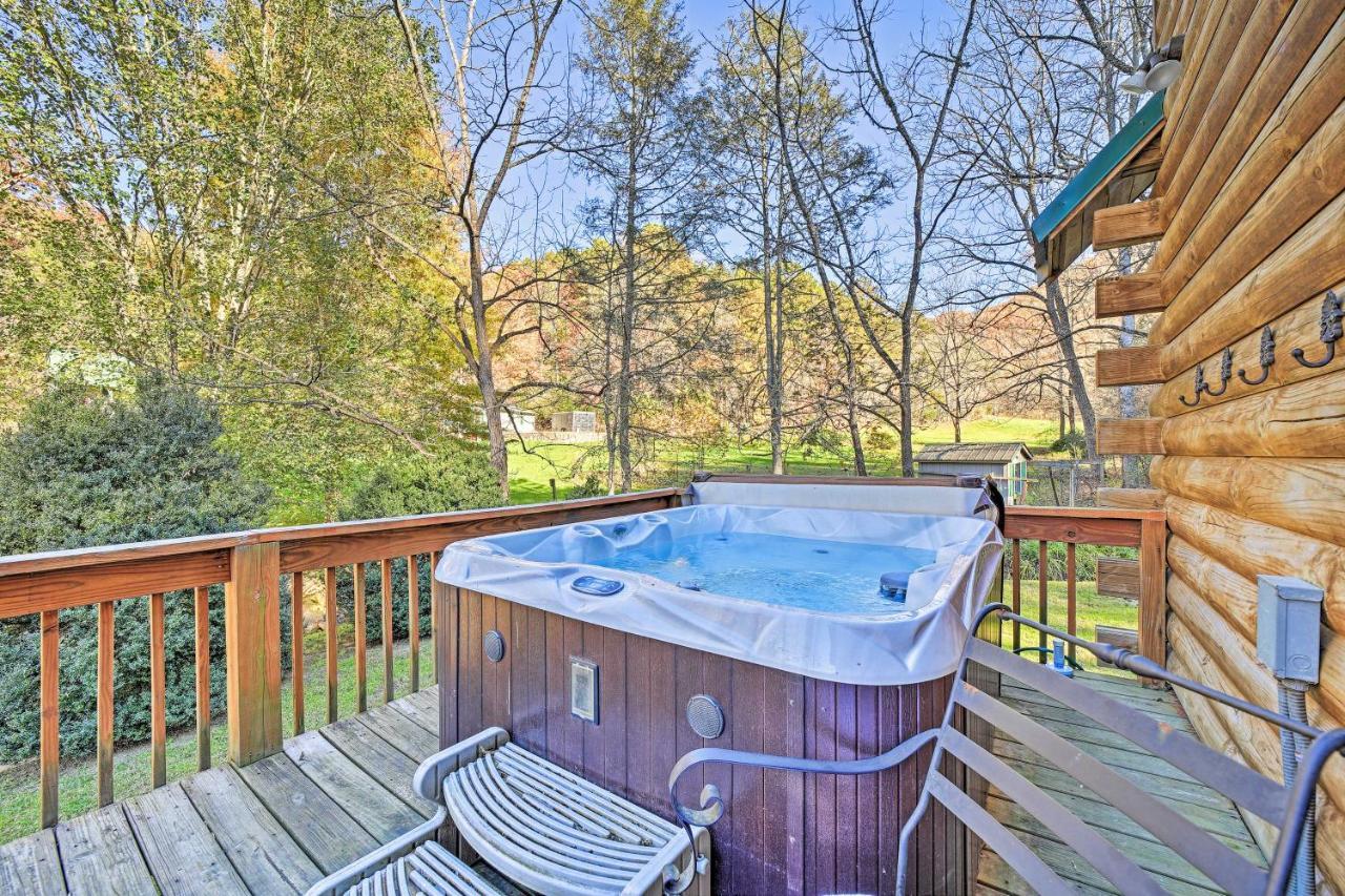 Villa Creekside Bryson City Cabin With Private Hot Tub Exterior foto